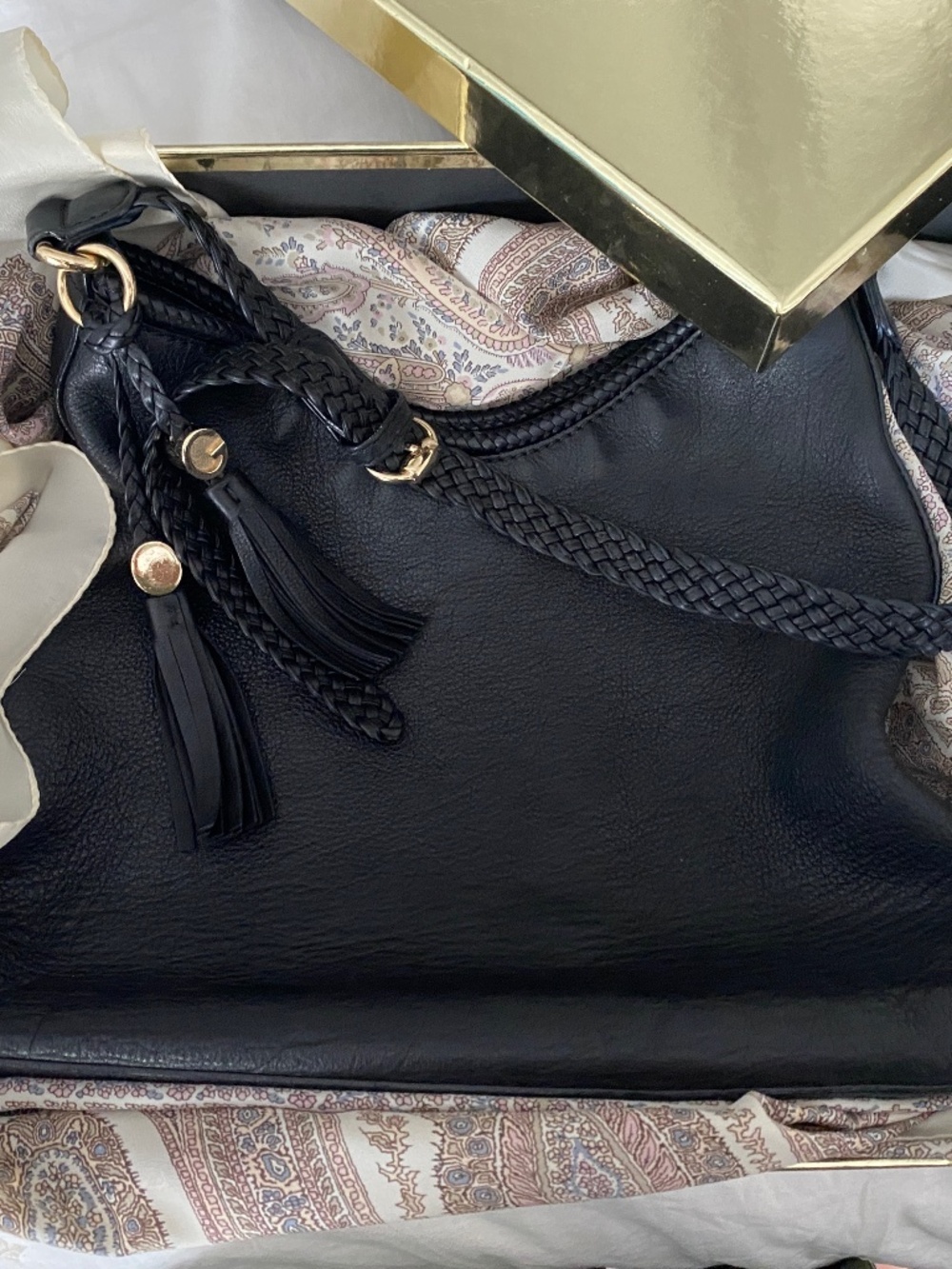 Authentic Gucci Marrakech Pebbled Leather Shoulder Bag Black Braid Strap Tassel